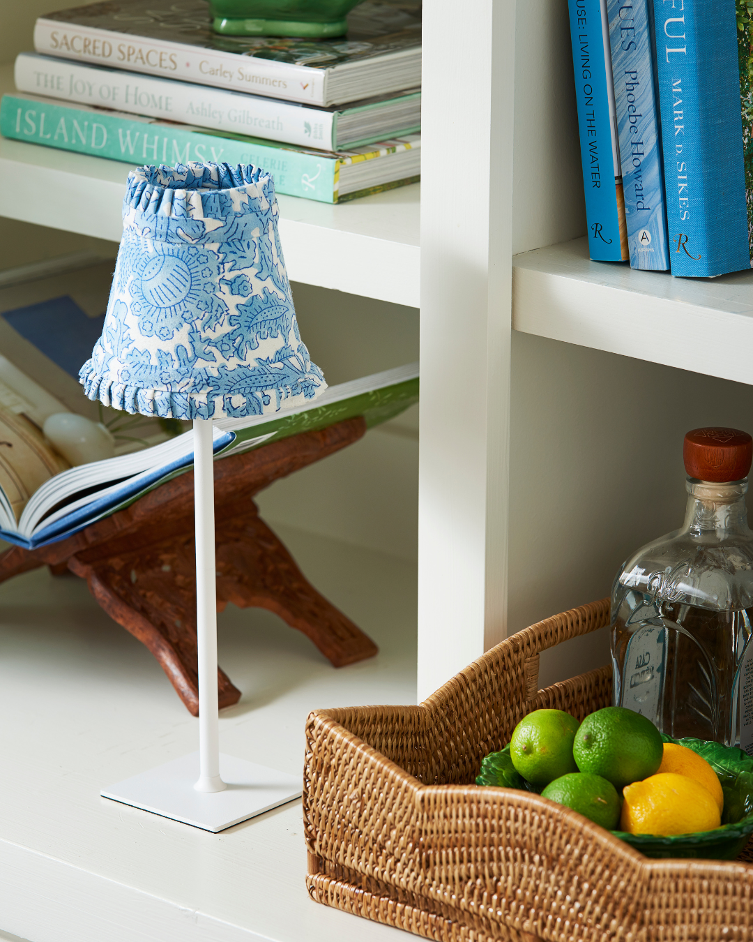 Abat-jour sans fil à motif floral bleu