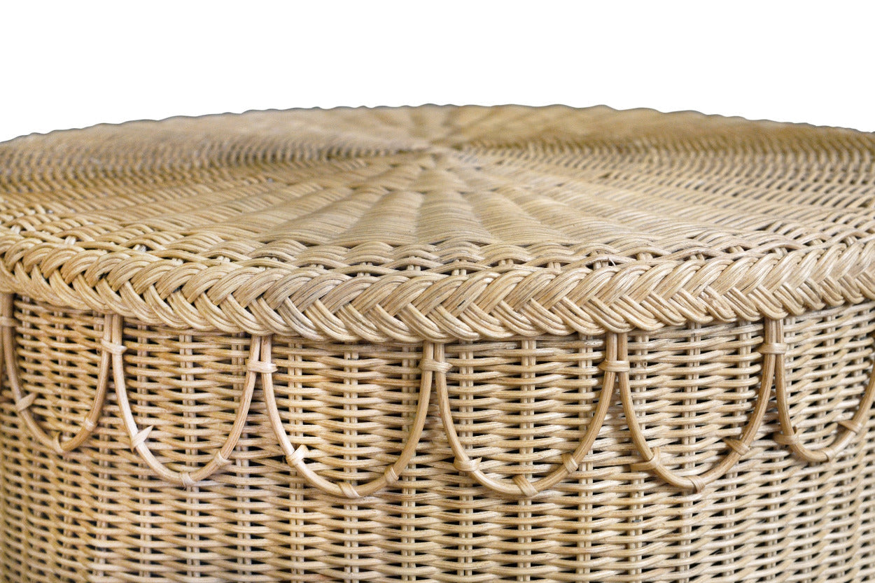 Table basse festonnée St Germain