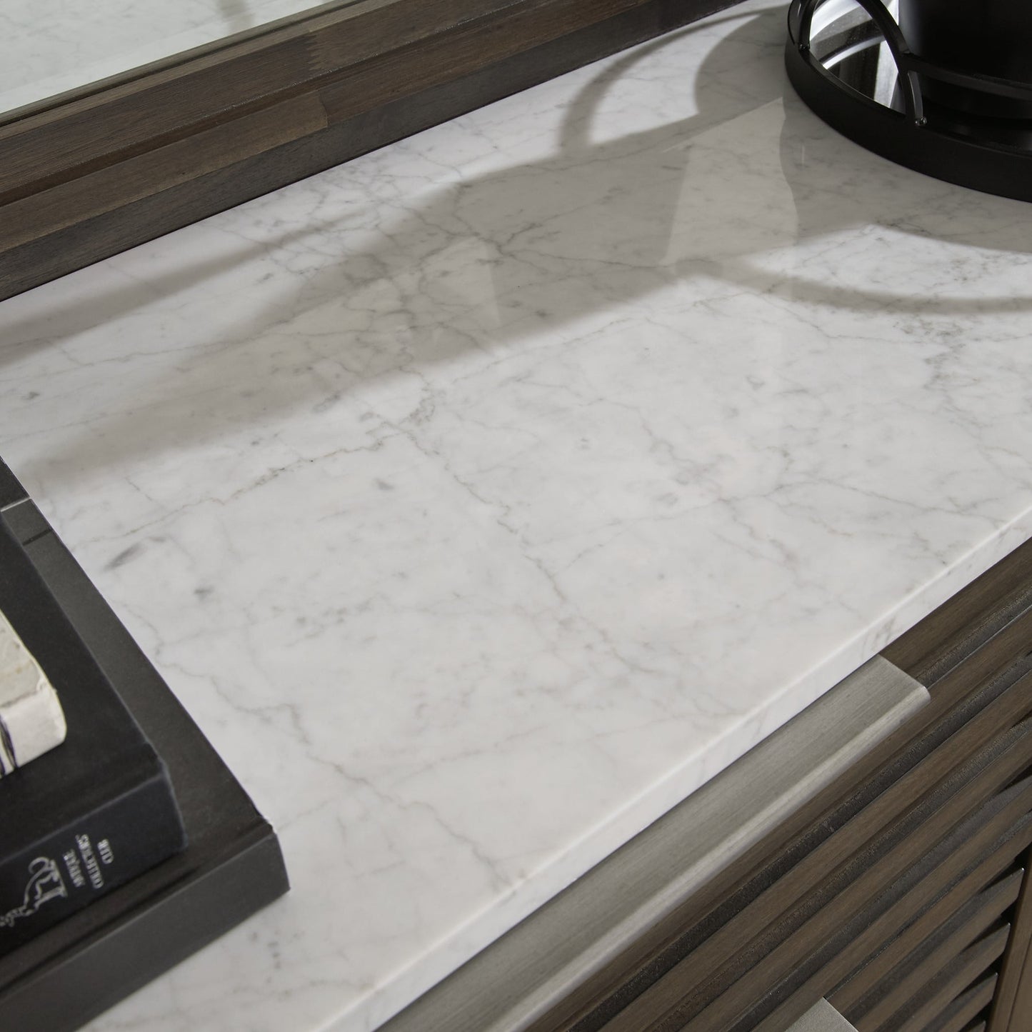 Commode à cinq tiroirs Arkenton