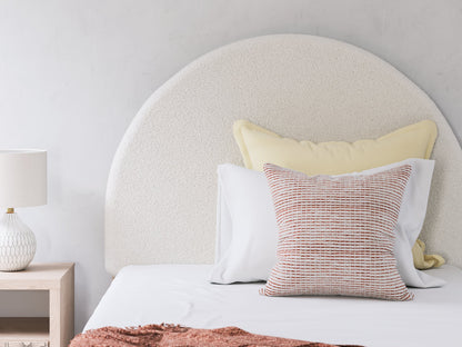 Lit à panneaux entièrement rembourré Arloster